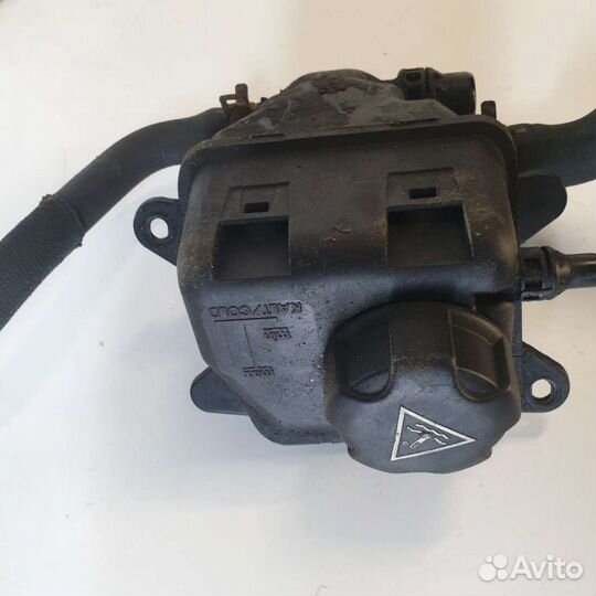 Расширительный бачок 7575578 BMW 7 F01/F02 0 Бензи