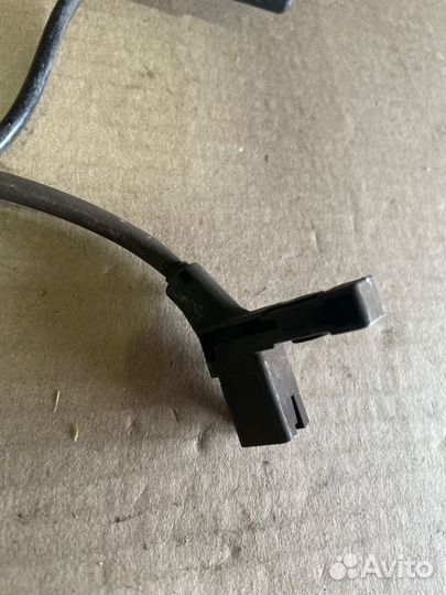 Провод датчика износа колодок Mercedes-Benz S212