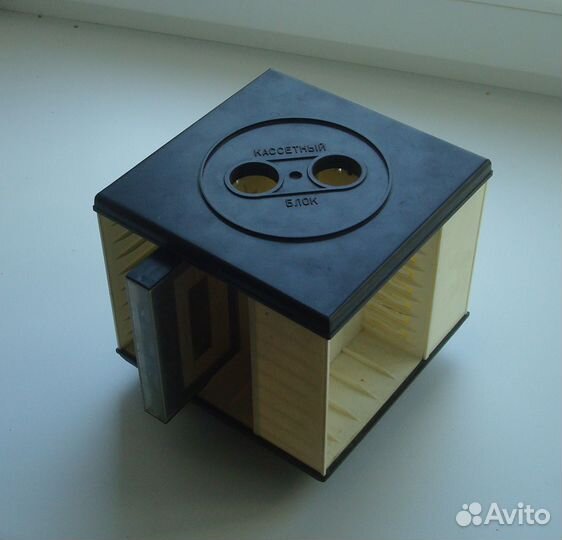 Кассетный блок для аудиокассет