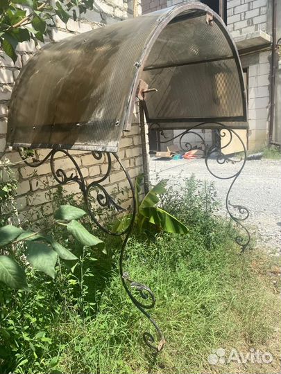 Козырек над входной дверью