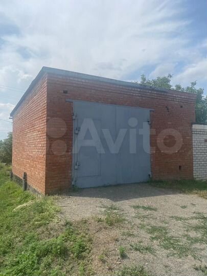 Гараж, > 30 м²