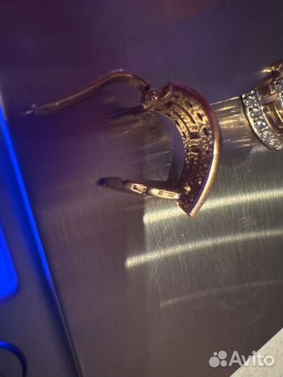 Золотые серьги