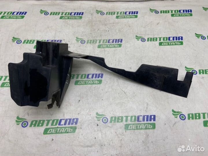 Дефлектор радиатора левый Mazda Cx-7 ER R2AA 2010