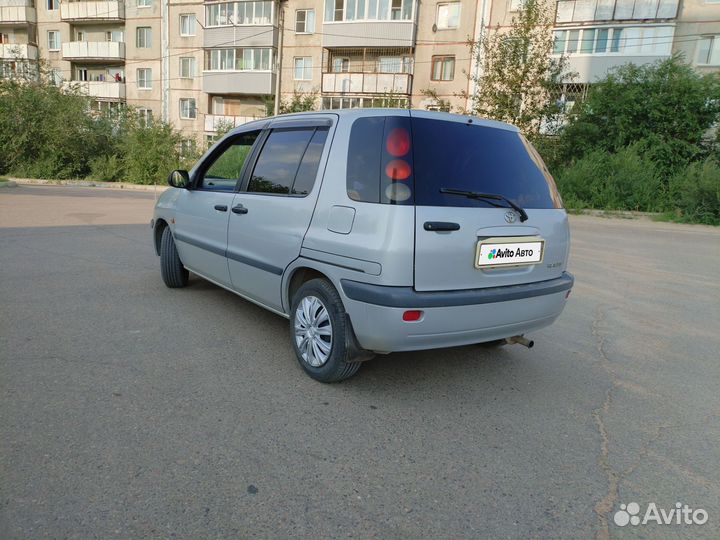 Toyota Raum 1.5 AT, 1999, 226 000 км