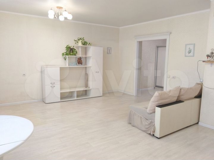 2-к. квартира, 61 м², 3/9 эт.