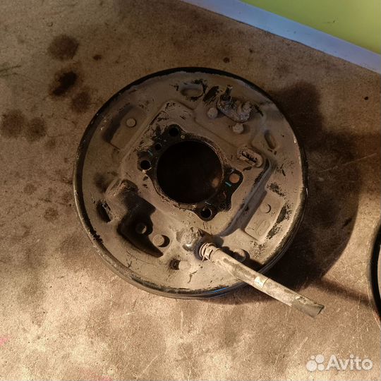 Задний опорный щит Kia Rio 3. 4 Solaris