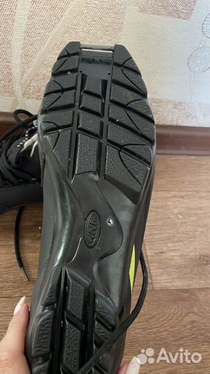 Ботинки лыжные