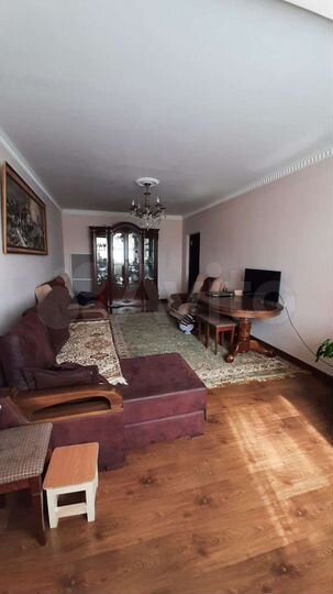 2-к. квартира, 76 м², 5/5 эт.