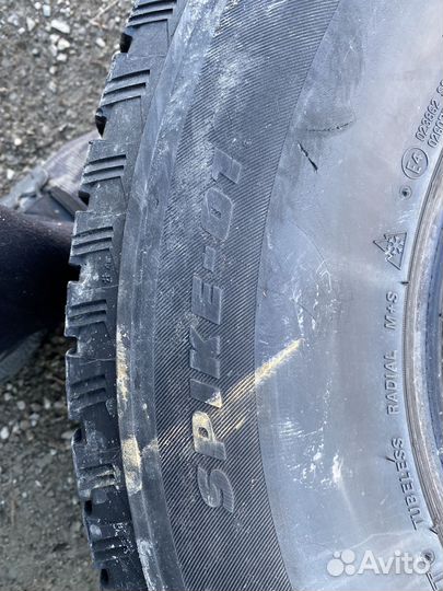 Bridgestone Blizzak Spike-01 265/70 R16