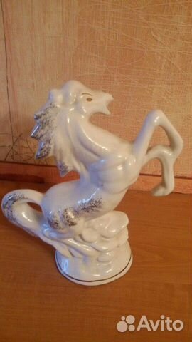 Продам фигурку из фарфора