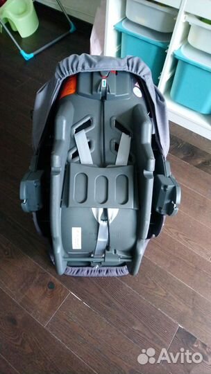 Автокресло Inglesina Huggy Multifix