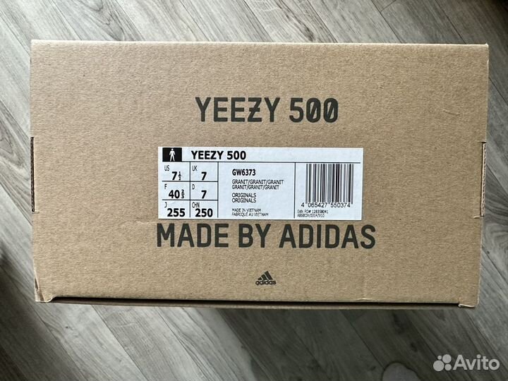 Кроссовки adidas yeezy boost 500 женские