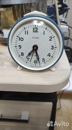Часы будильник Витязь с предварительным боем