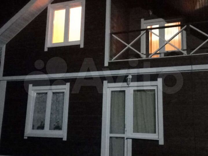 Дом 158 м² на участке 8 сот.