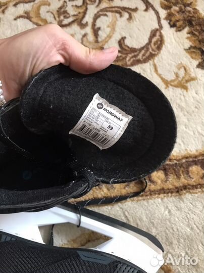 Коньки хоккейные 39 размер