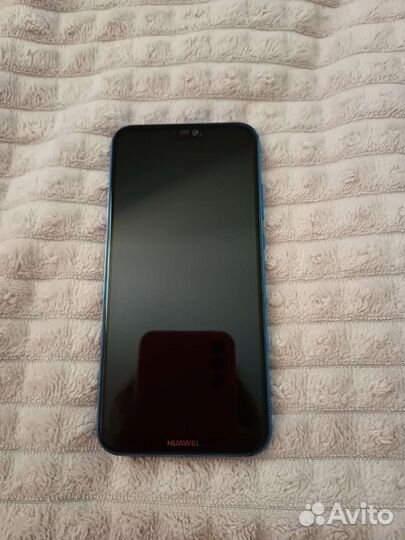 Телефон Huawei p20 lite