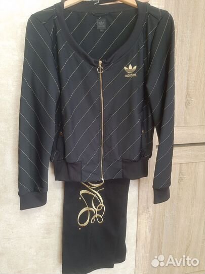 Спортивный костюм adidas