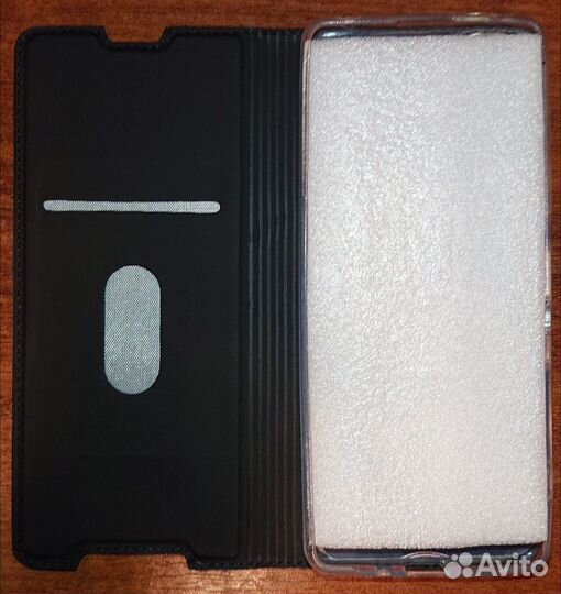 Чехол книжка Xperia 1 III