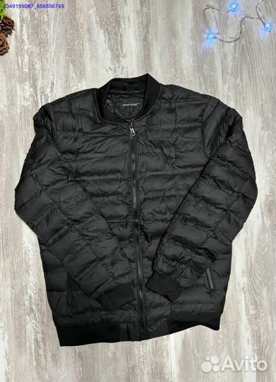 Мужской бомбер от Armani: стиль и комфорт