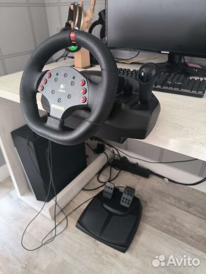 Игровой руль logitech momo racing