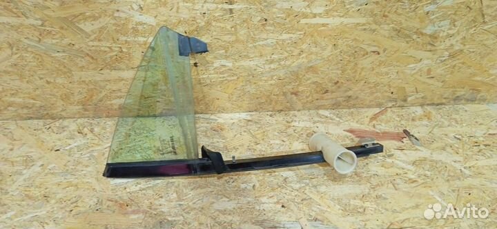 Стекло двери задней левой Mercedes-Benz CLS-Класс