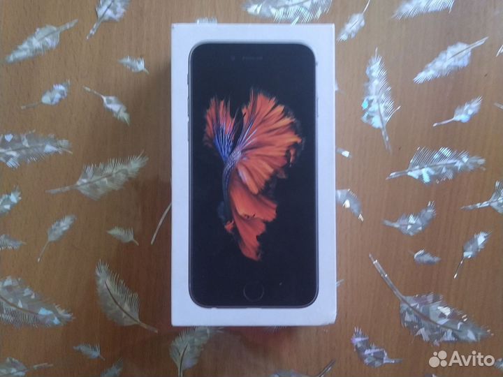 Телефон iPhone 6s