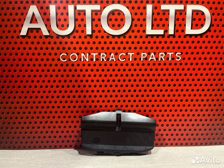 Крышка блока предохранителей Mercedes-Benz Gle