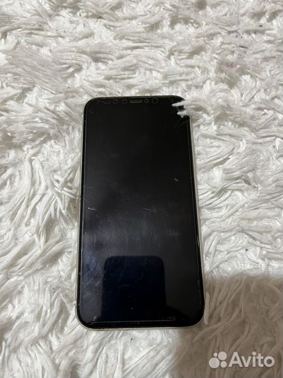 Телефон iPhone 11