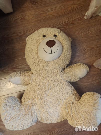 Большой плюшевый мишка