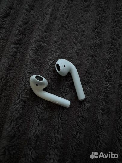 Apple airpods 2