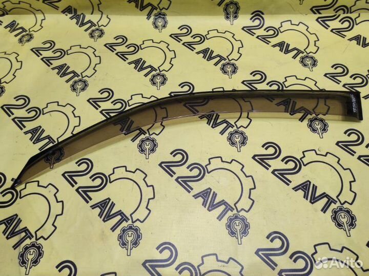 Ветровик передний левый Suzuki Escudo TD54W J20A