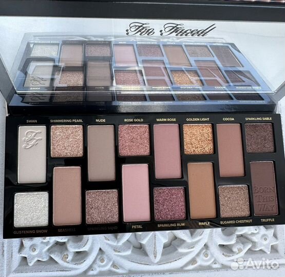 Too Faced Born This Way палетка теней новая