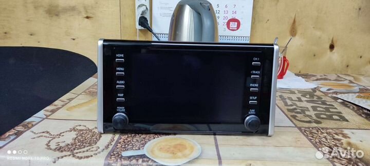 Штатная магнитола на Toyota Rav4 XA50