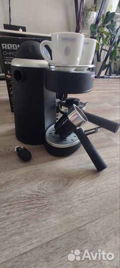 Кофеварка рожковая redmond rcm-1502