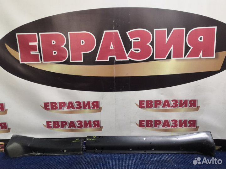 Накладка на порог правая Mazda Tribute epew YF