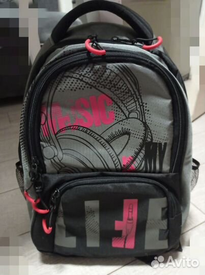 Школьный рюкзак