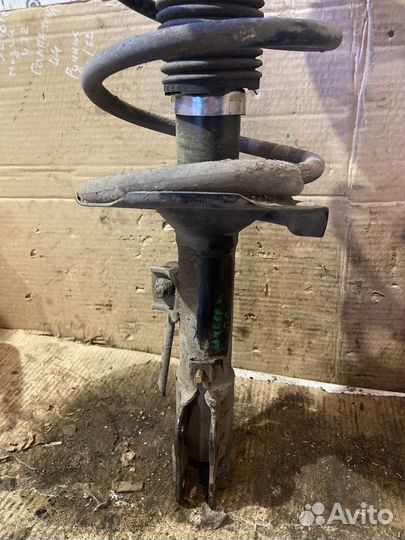 Стойка передняя правая Mitsubishi Lancer 10