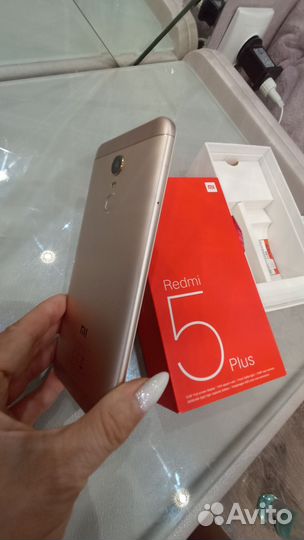 Xiaomi Redmi 5 Plus, 3/32 ГБ