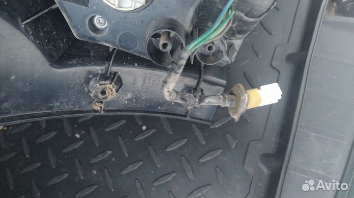 Левый фонарь mitsubishi ASX