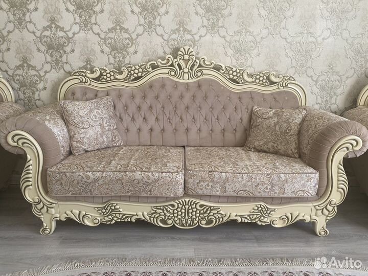Диван «Корона»