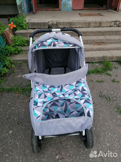Детская коляска