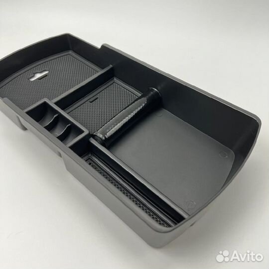 Органайзер в подлокотник Honda Accord 10 с19 S1848