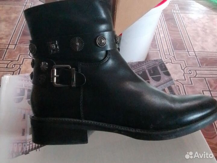 Полусапожки женские 38 размера