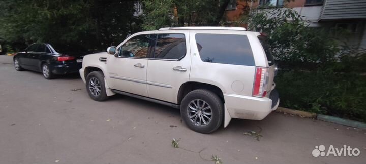 Cadillac Escalade 6.0 AT, 2011, 148 000 км