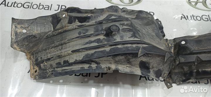 Подкрылок/локер передний правый Mazda Axela