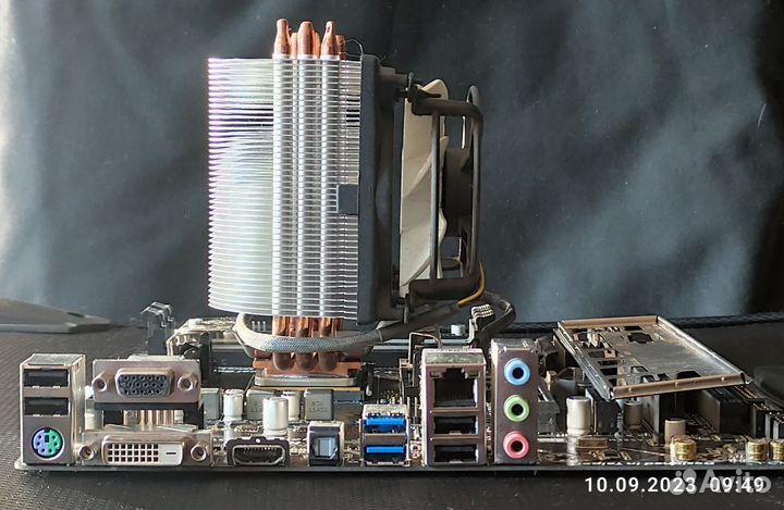 Материнская плата с процессором FM2+