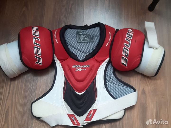 Нагрудник хоккейный bauer sr m