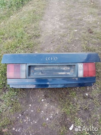 Крышка багажника Ауди-80 б.3