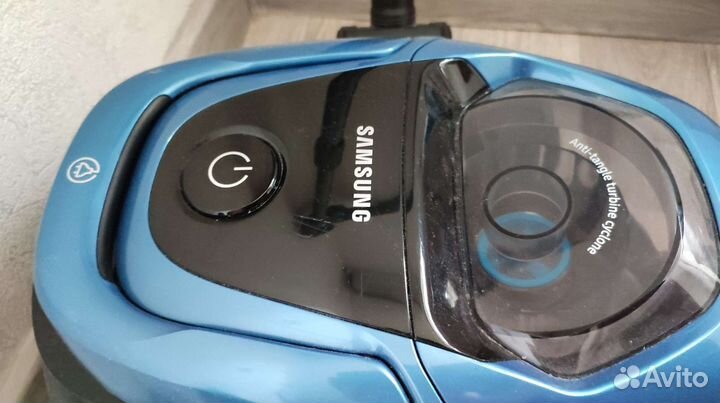 Пылесос с контейнером Samsung VC18M21C0VR/EV