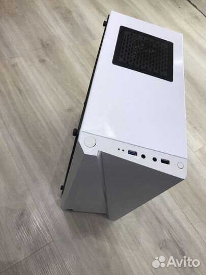 AMD Ryzen 7 2700X / Gigabyte B450M S2H / 8GB /550W